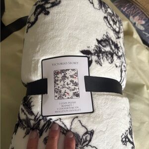 Victoria's Secret Elegant Black and White Plush Blanket